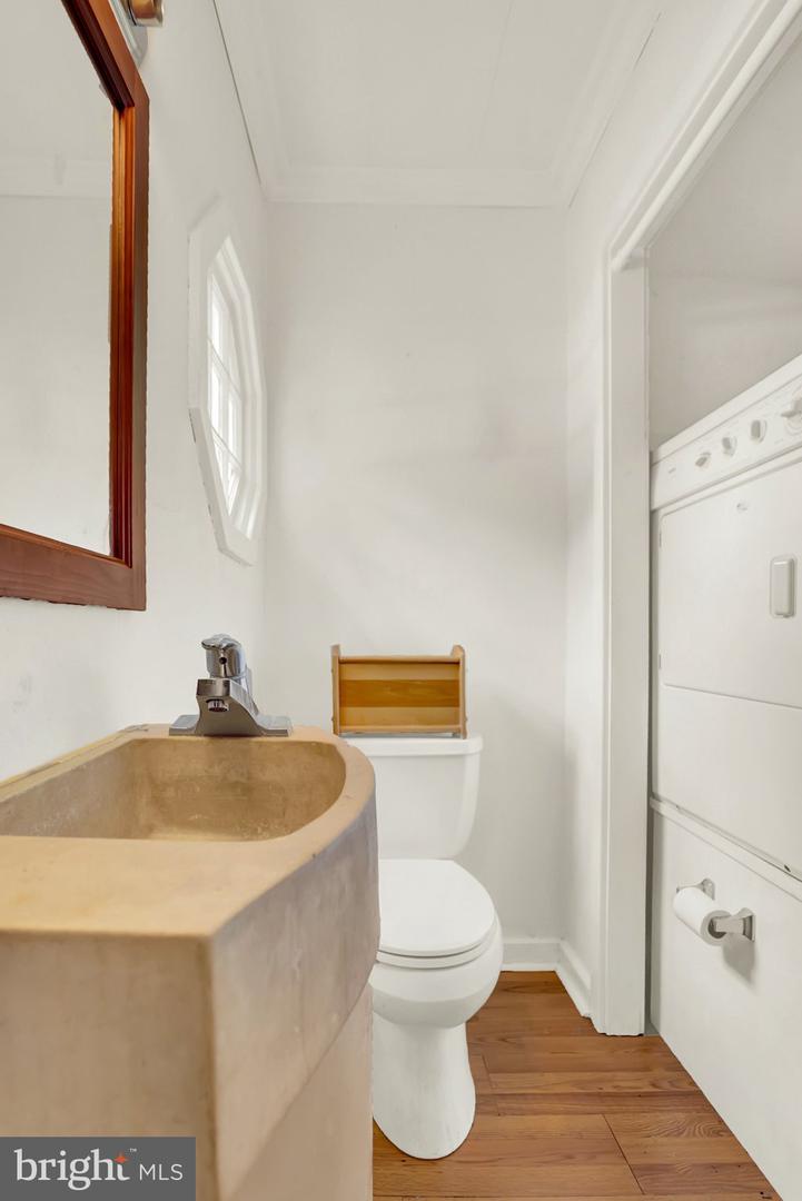 1701 Warren Street Property Photo 24
