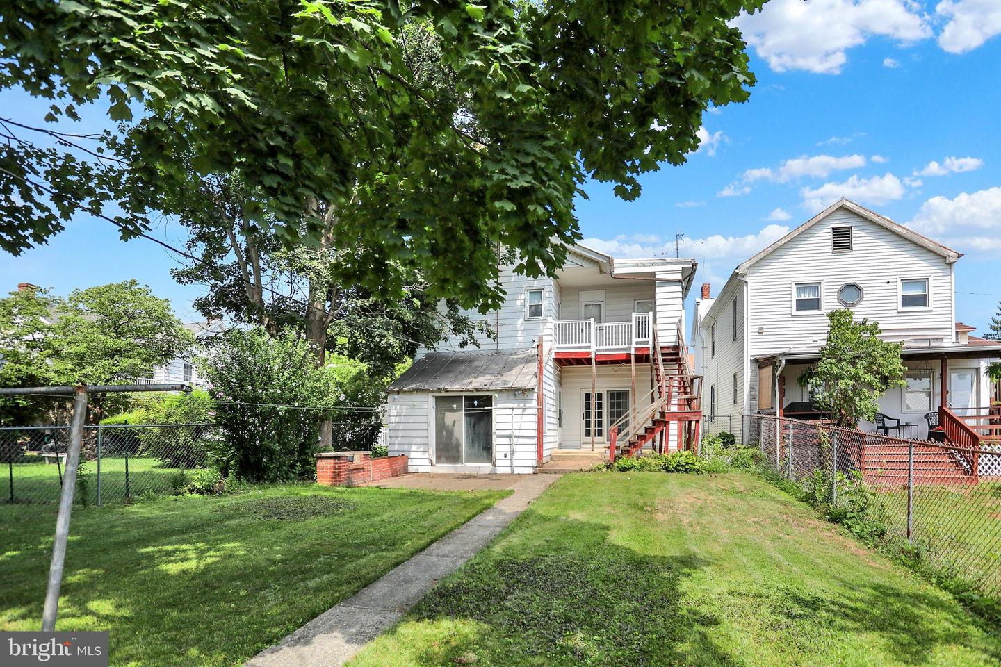 14 Chestnut St Property Photo 34