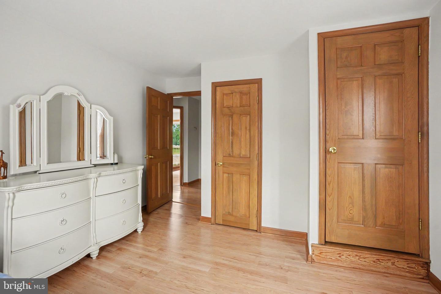 924 W Trindle Road Property Photo 31