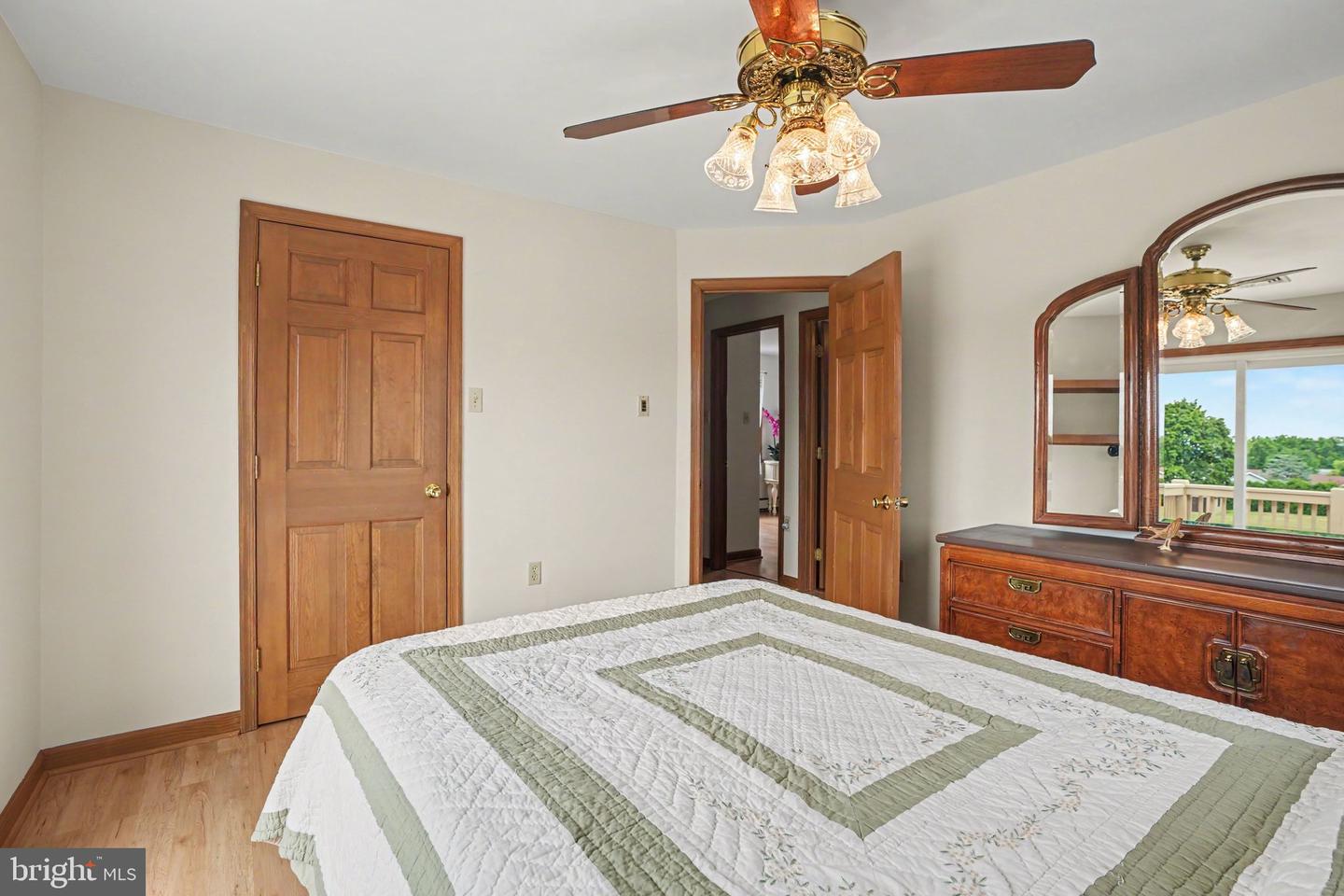 924 W Trindle Road Property Photo 33