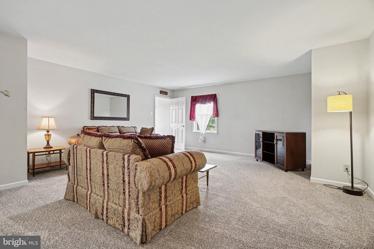 924 W Trindle Road Property Photo 40
