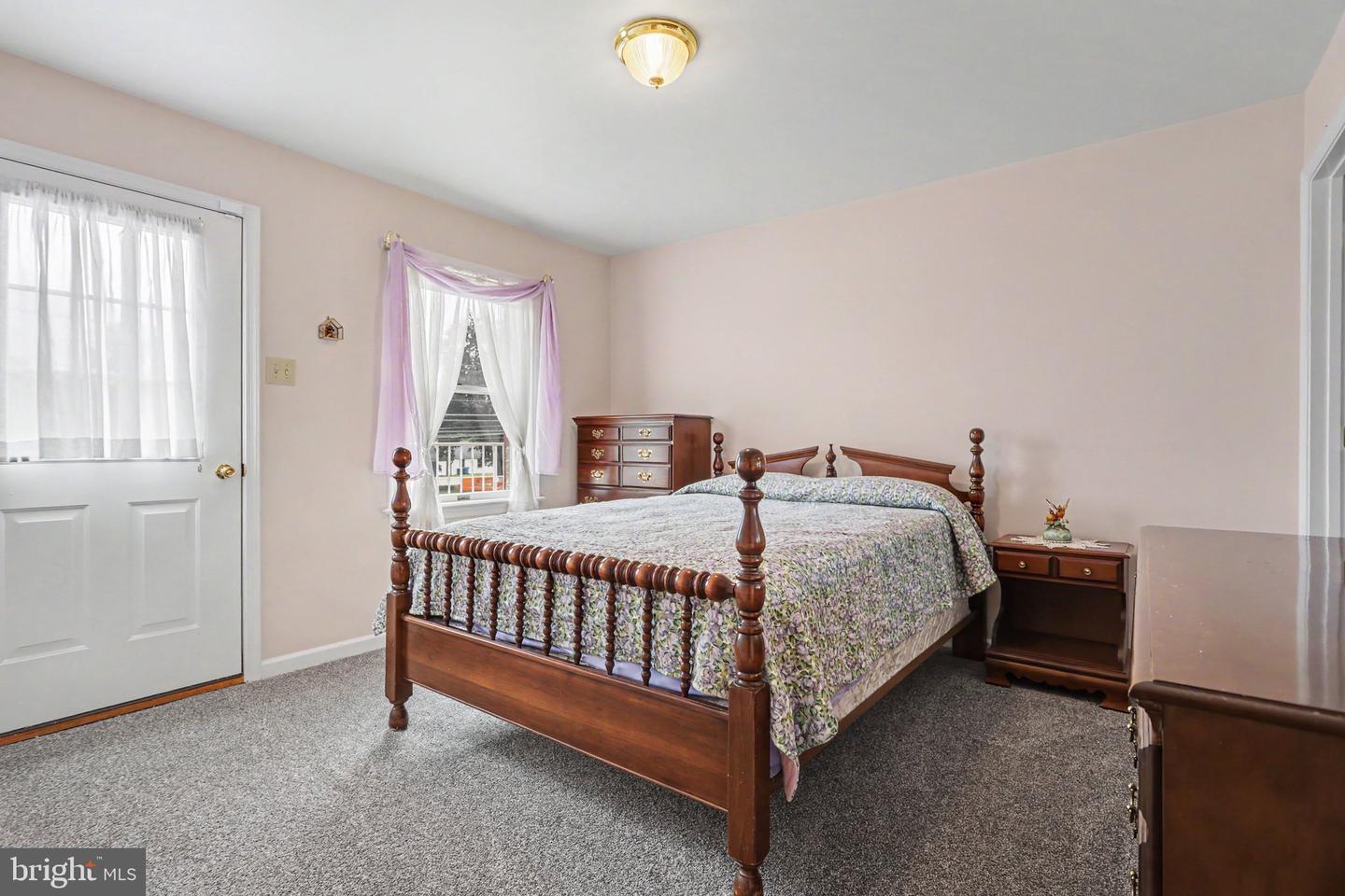 924 W Trindle Road Property Photo 48