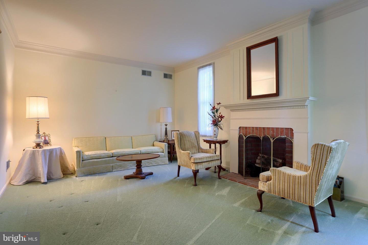 14 Kensington Sq Property Photo 9