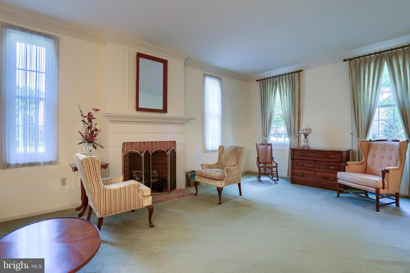 14 Kensington Sq Property Photo 10