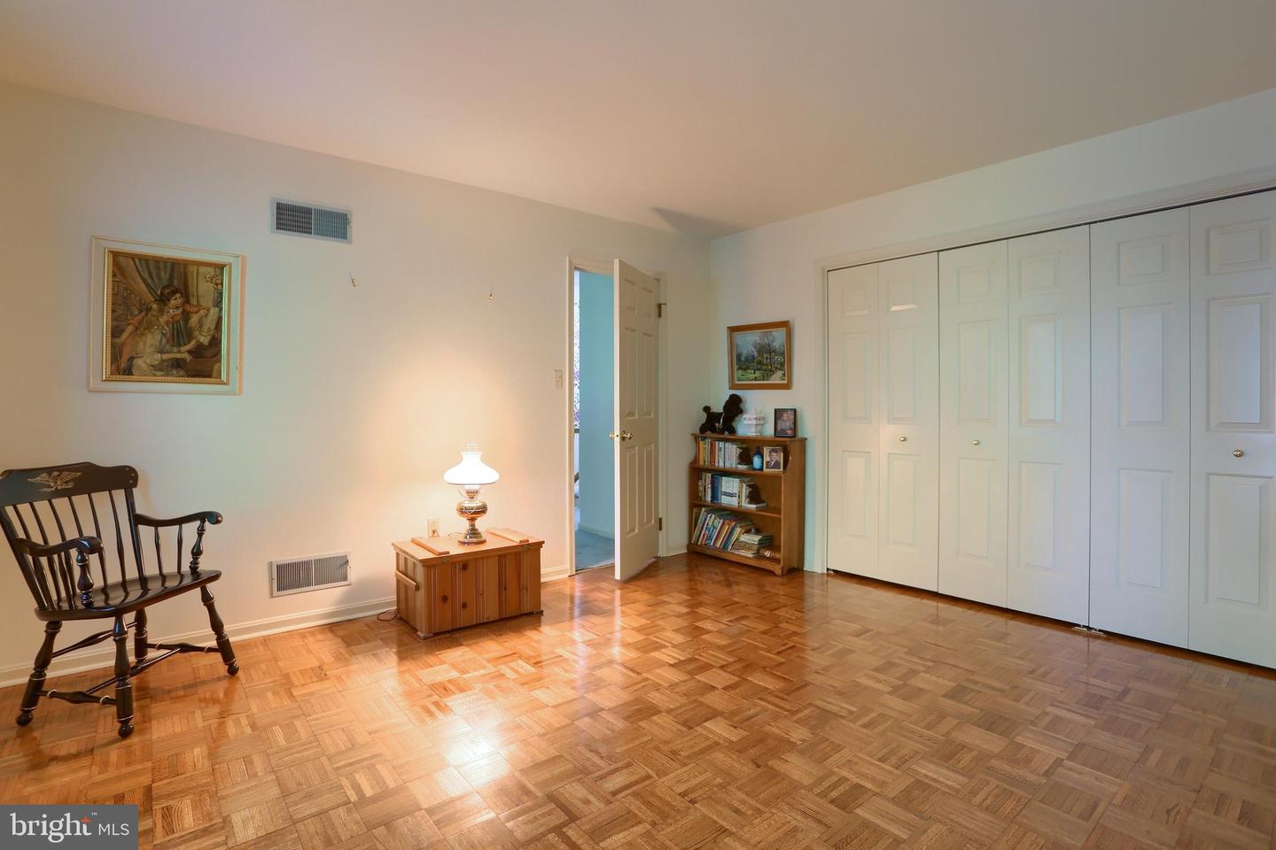 14 Kensington Sq Property Photo 32