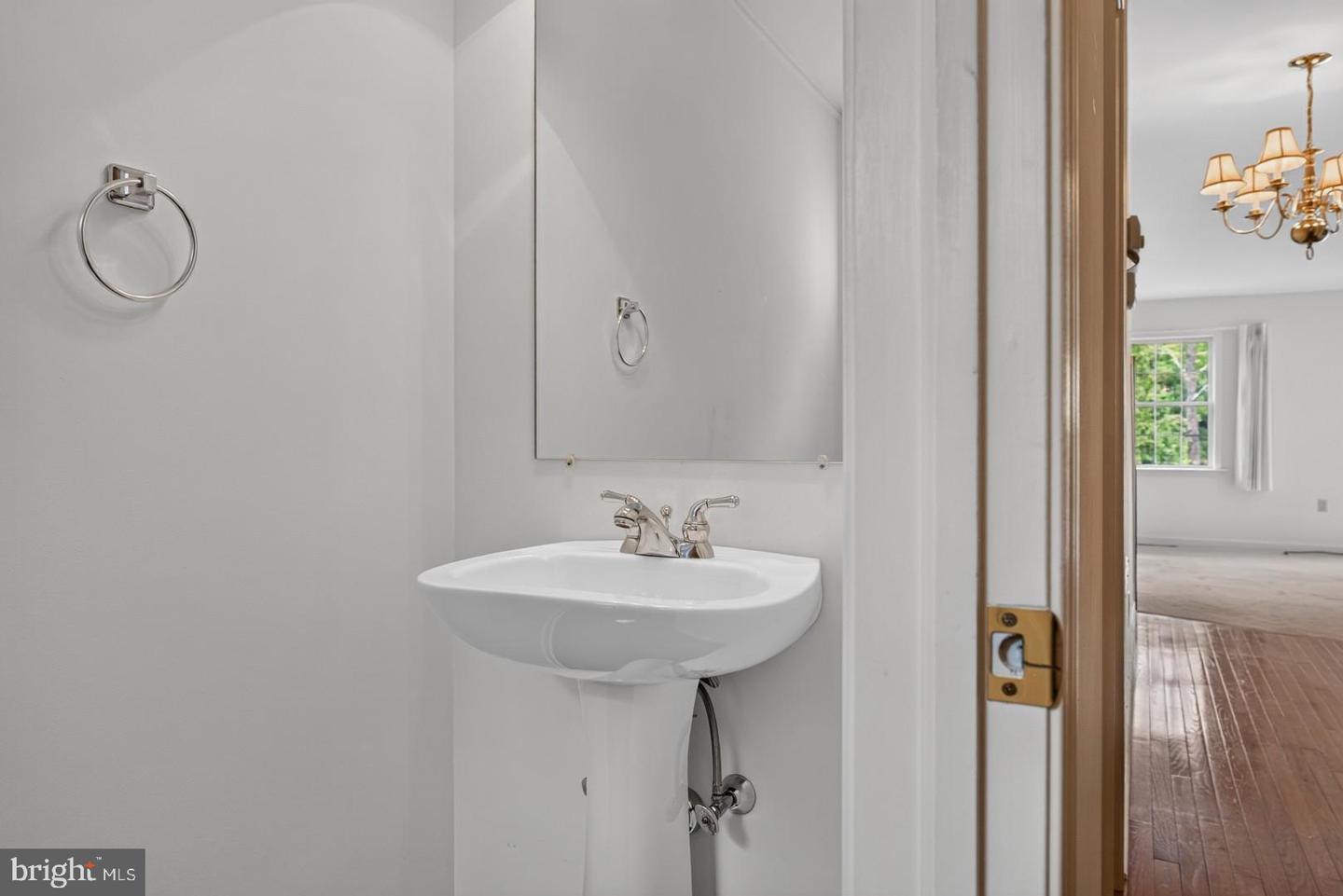 109 Sherman St Property Photo 4