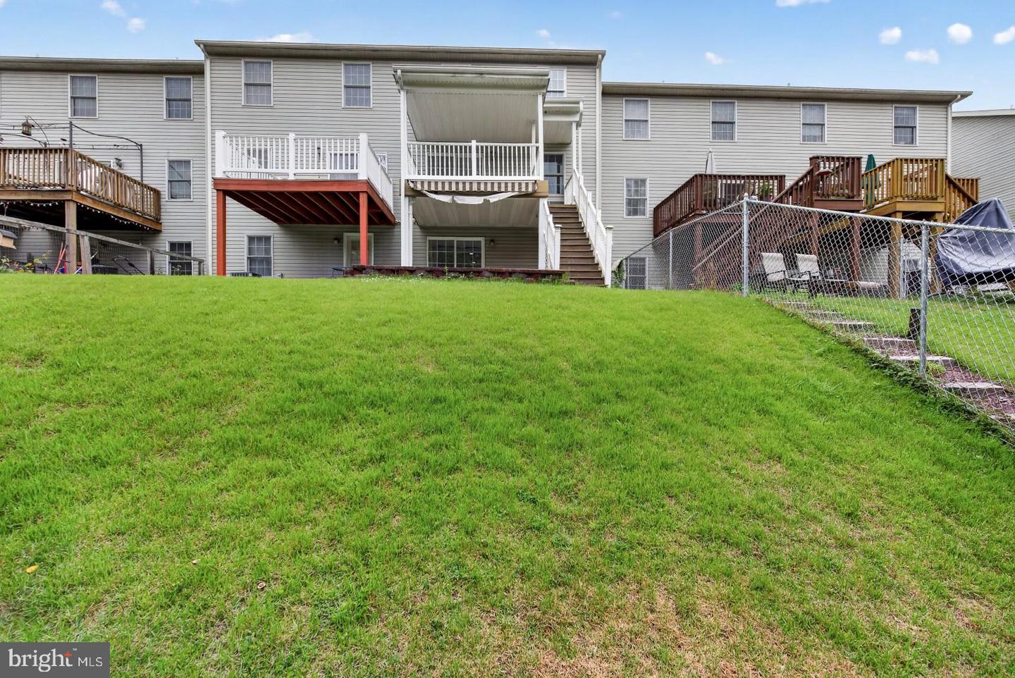 109 Sherman St Property Photo 32