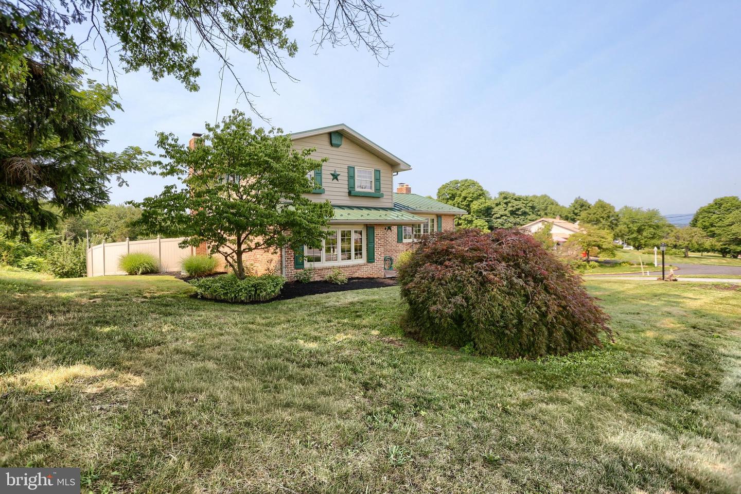 PACB2056302 Property Photo 6