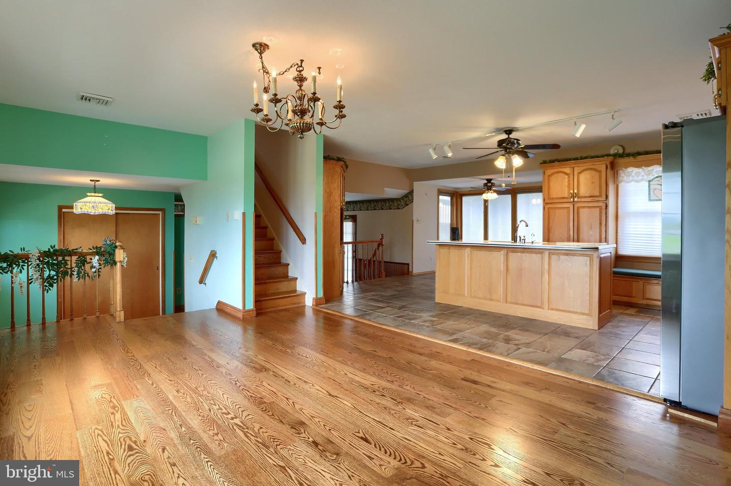 PACB2056302 Property Photo 12