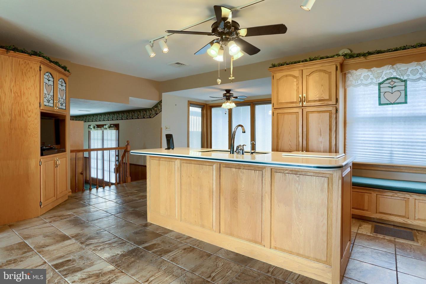 PACB2056302 Property Photo 14