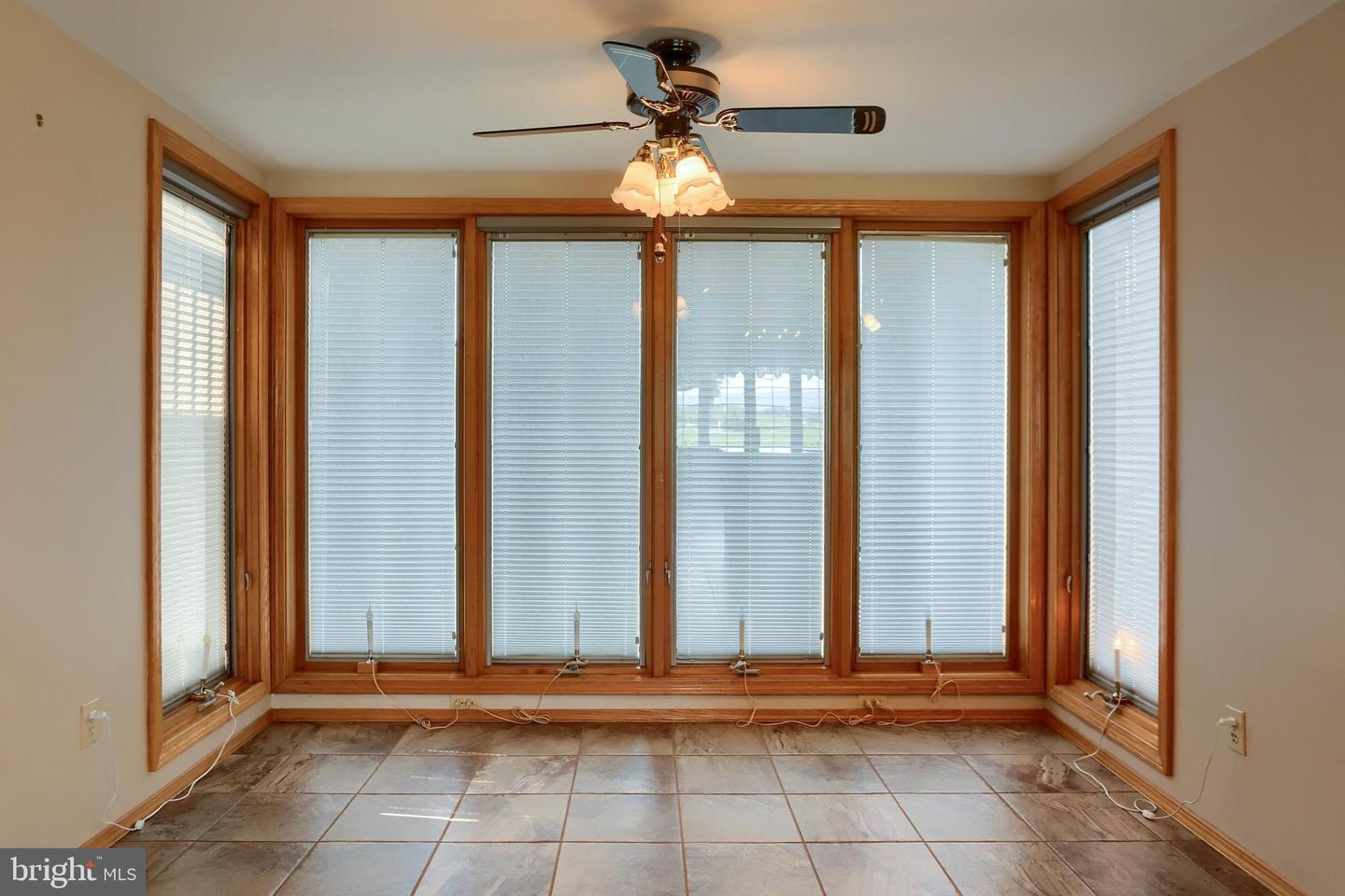 PACB2056302 Property Photo 17