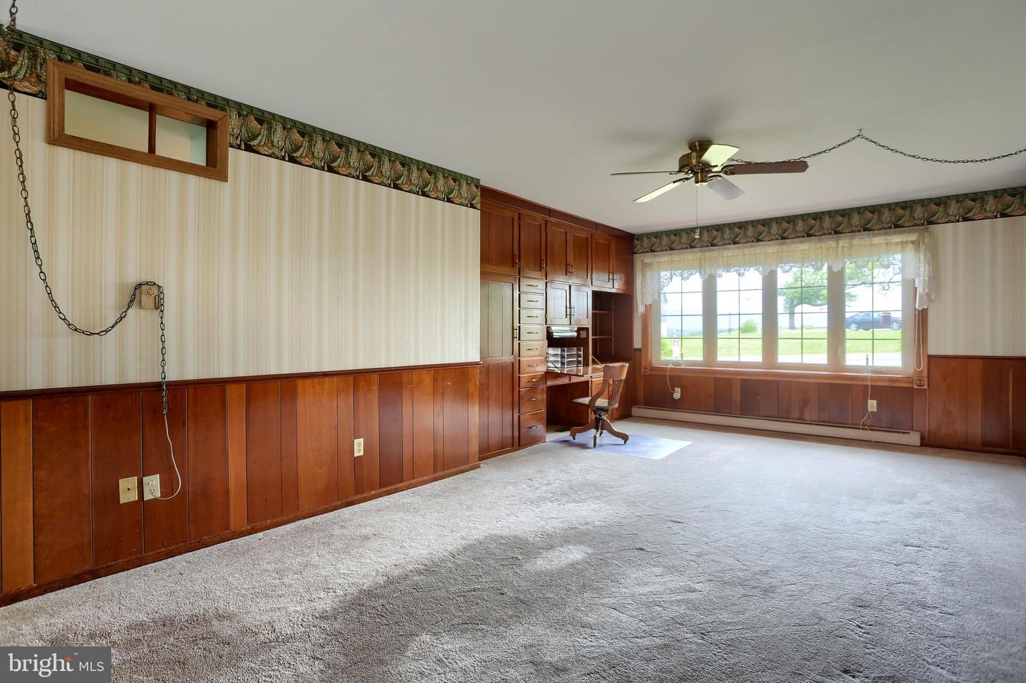 PACB2056302 Property Photo 20