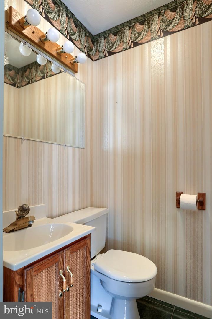 PACB2056302 Property Photo 22