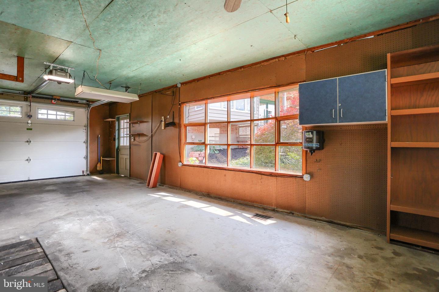 PACB2056302 Property Photo 35
