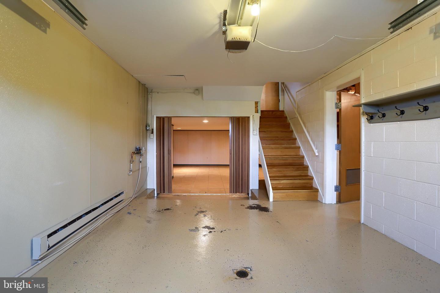 PACB2056302 Property Photo 37