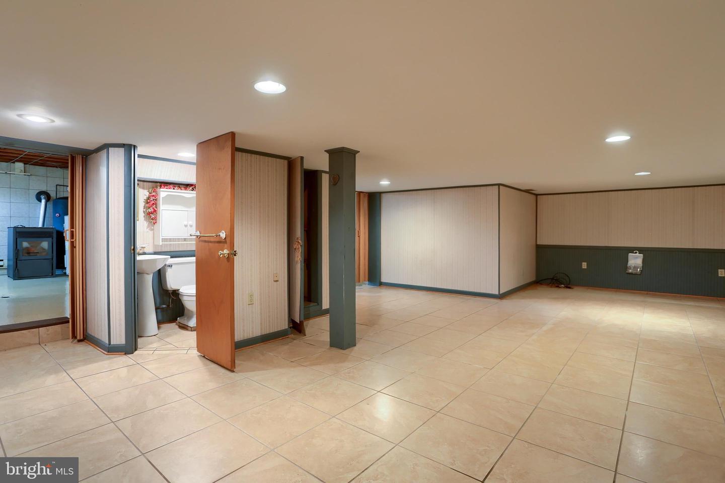 PACB2056302 Property Photo 39