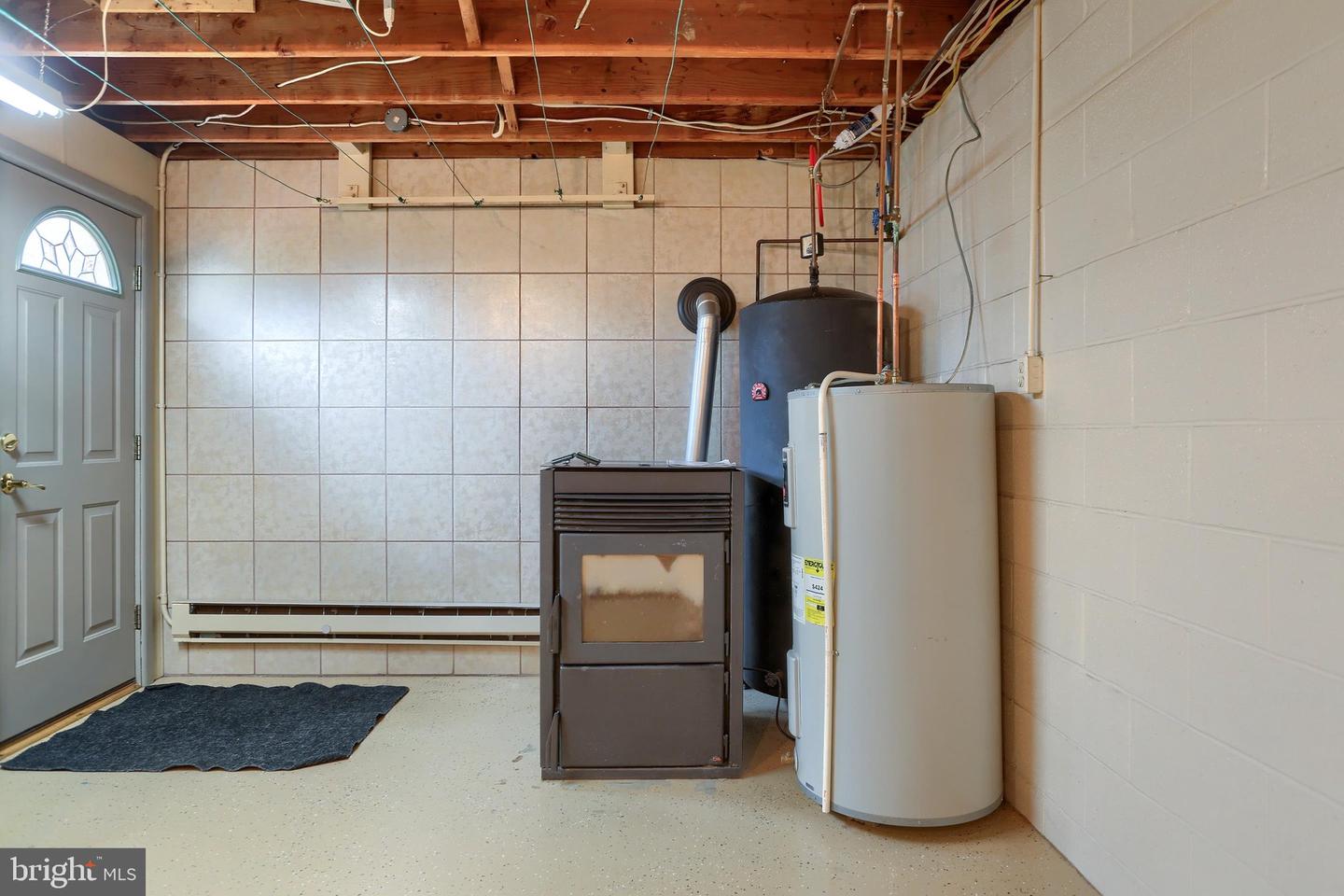 PACB2056302 Property Photo 42