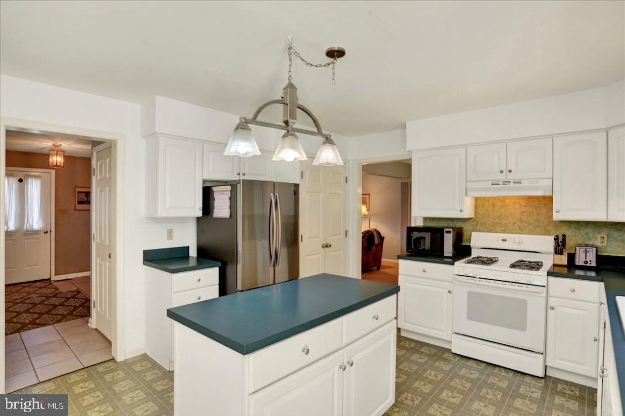 1153 Fleming Dr Property Photo 6