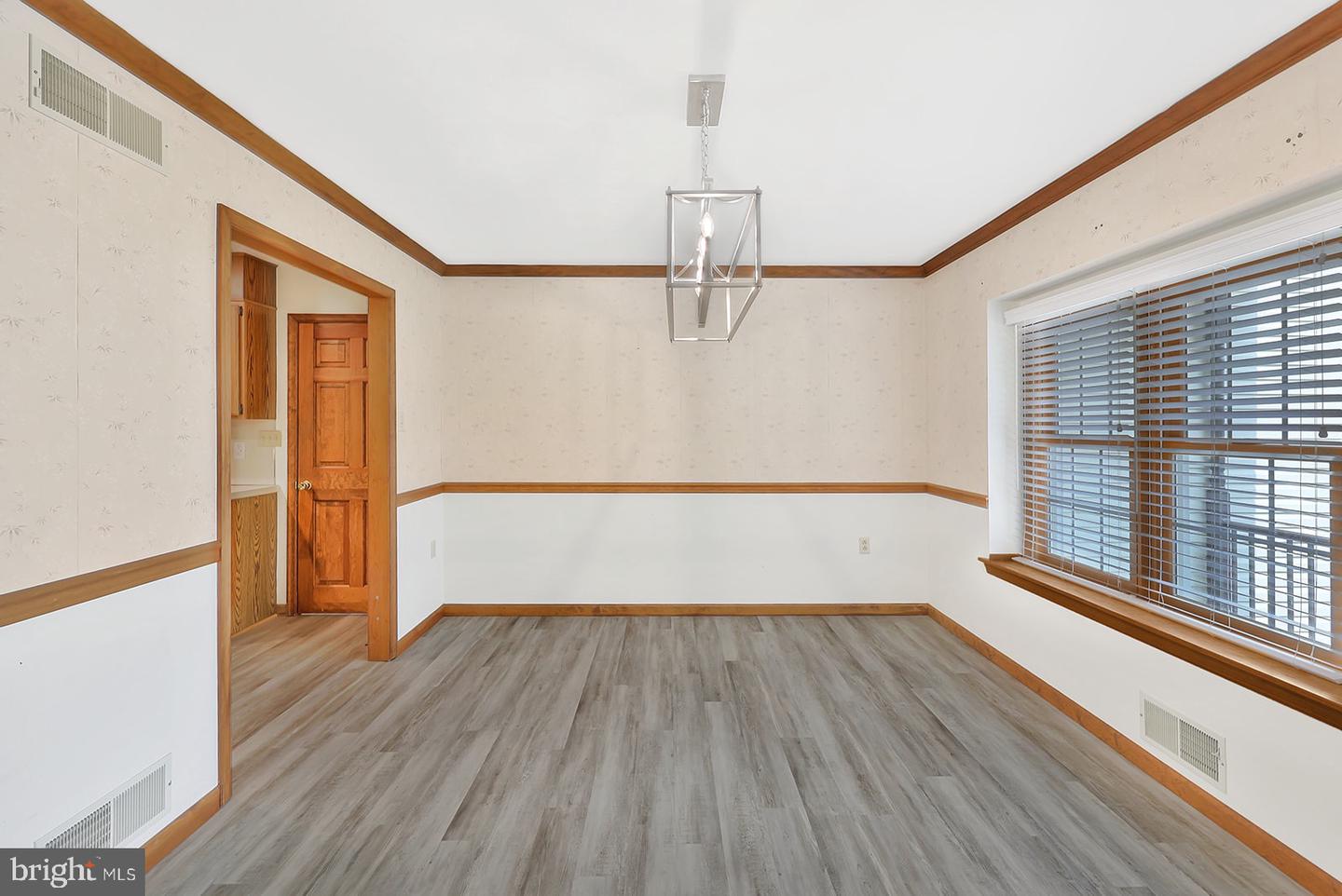 12 Victoria Way Property Photo 5
