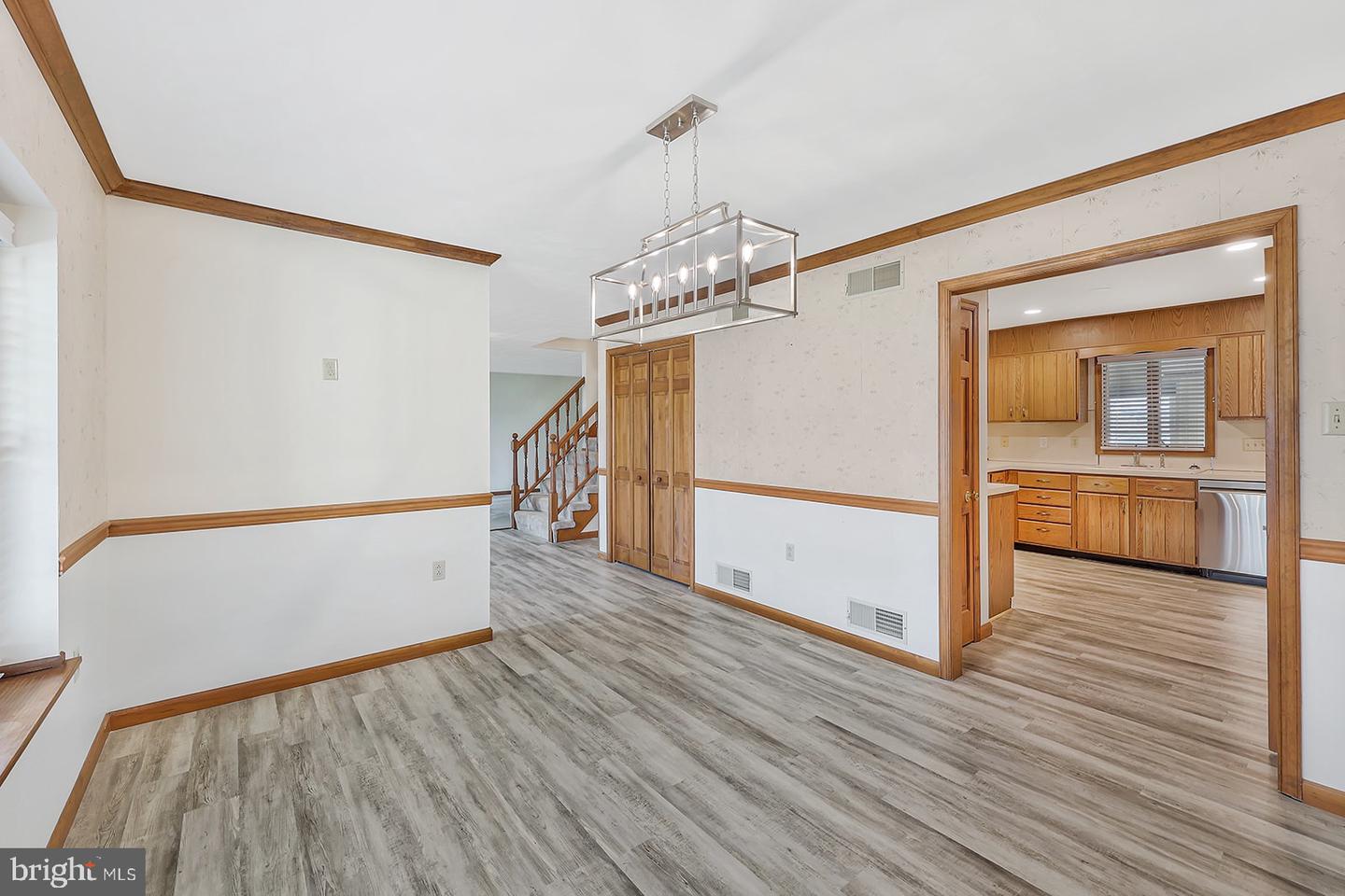 12 Victoria Way Property Photo 6