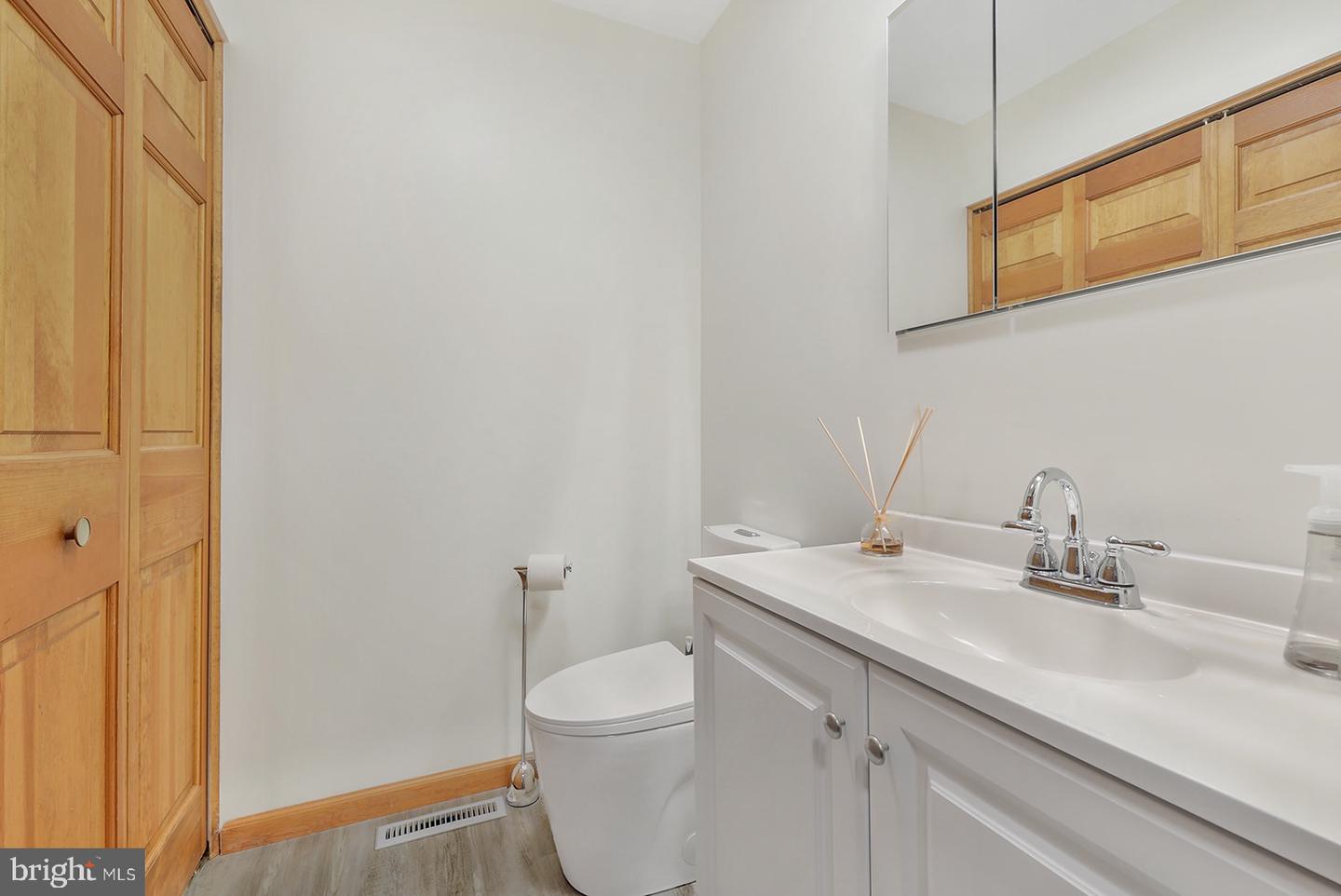 12 Victoria Way Property Photo 18