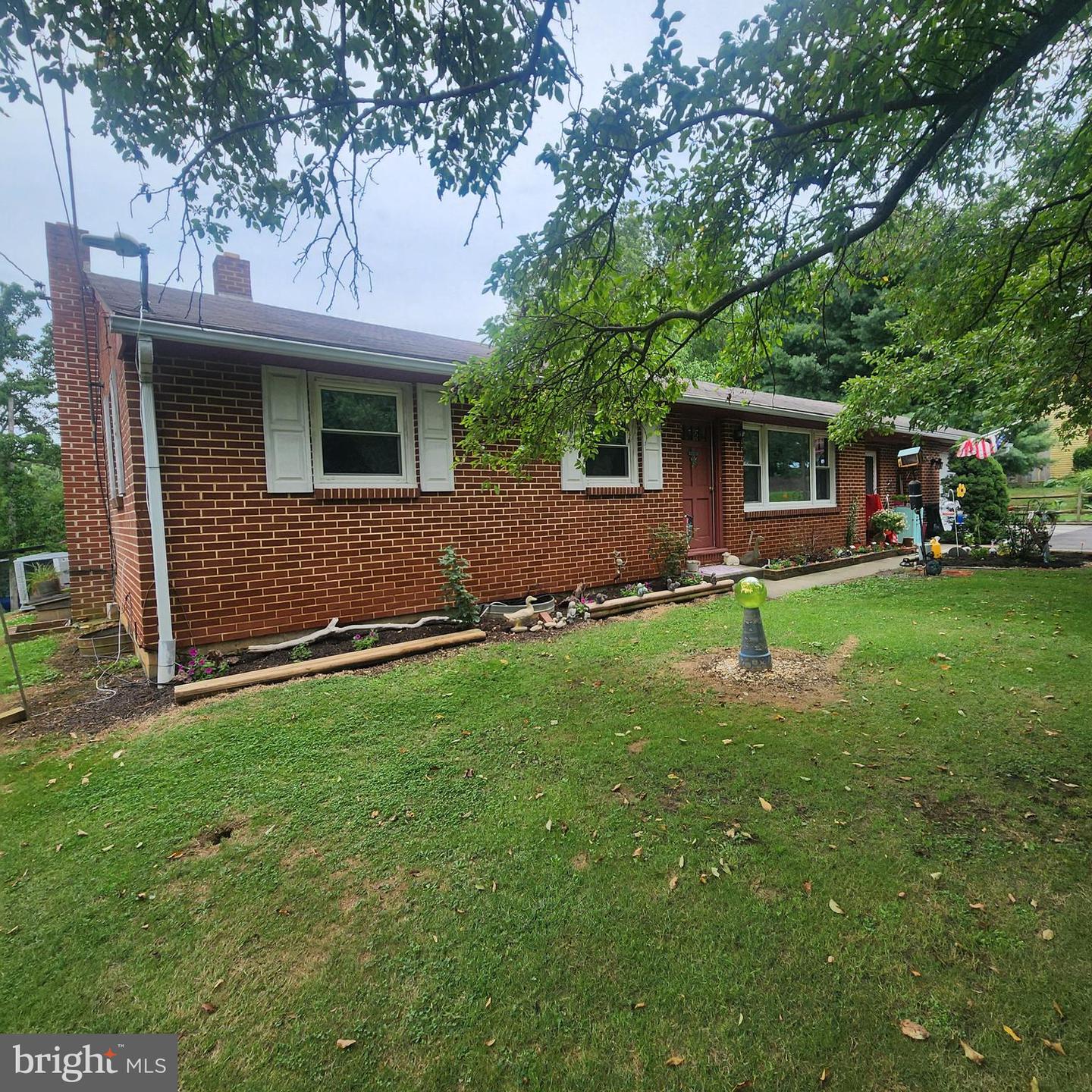 493 Criswell Drive Property Photo 2