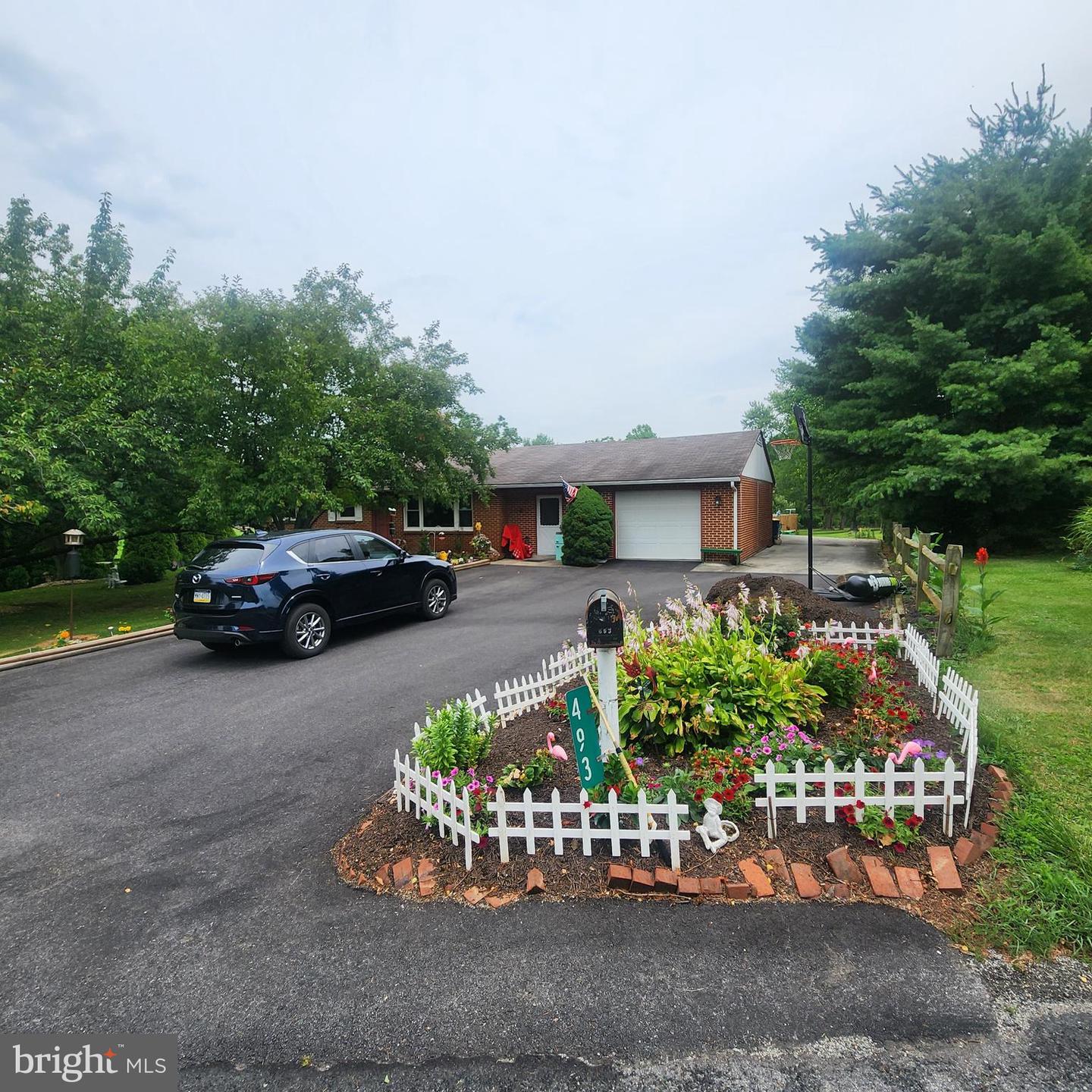 493 Criswell Drive Property Photo 3
