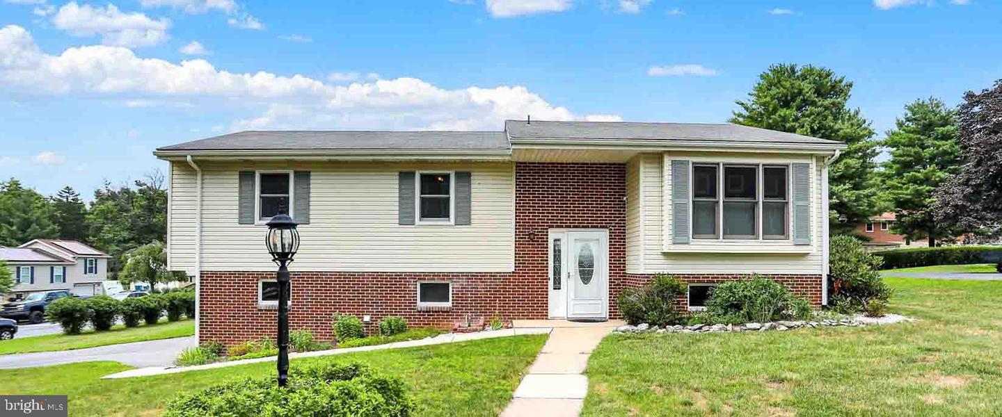 61 SHERATON DRIVE