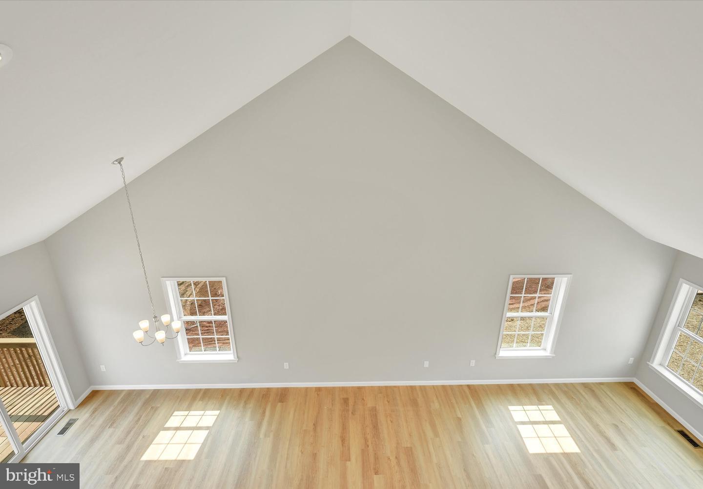 8 Lantern Ct Property Photo 15