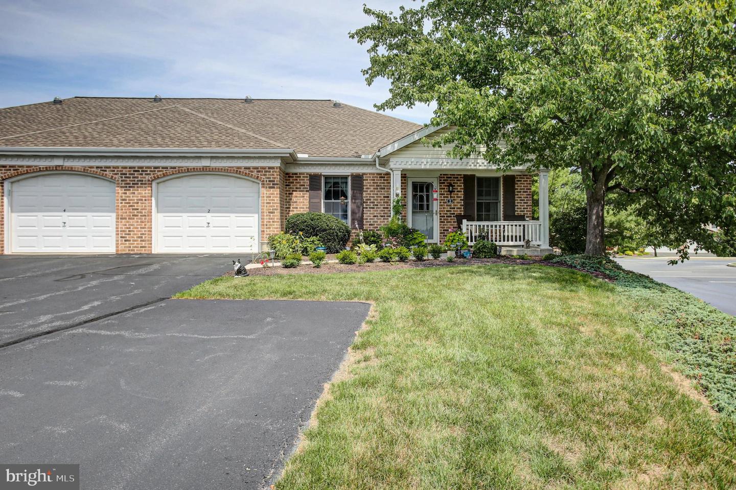 2 Redbud Dr Property Photo 1