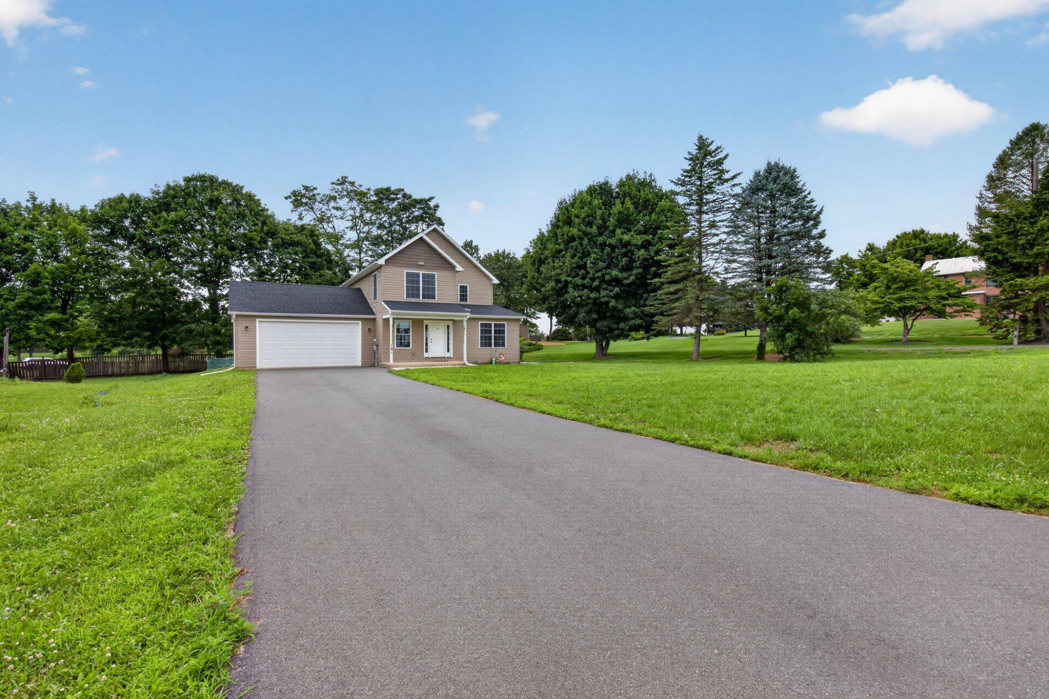 191 Greenview Dr Property Photo 2