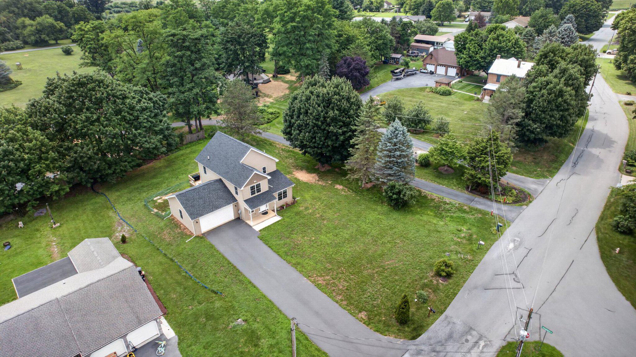 191 Greenview Dr Property Photo 31