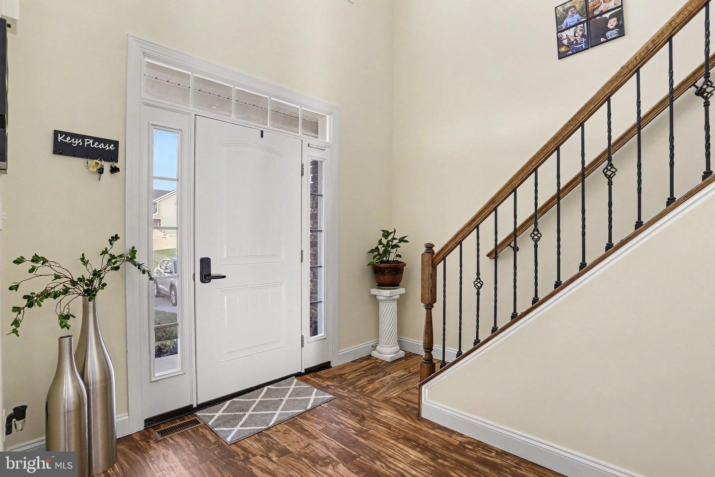 1714 Treeline Dr Property Photo 4