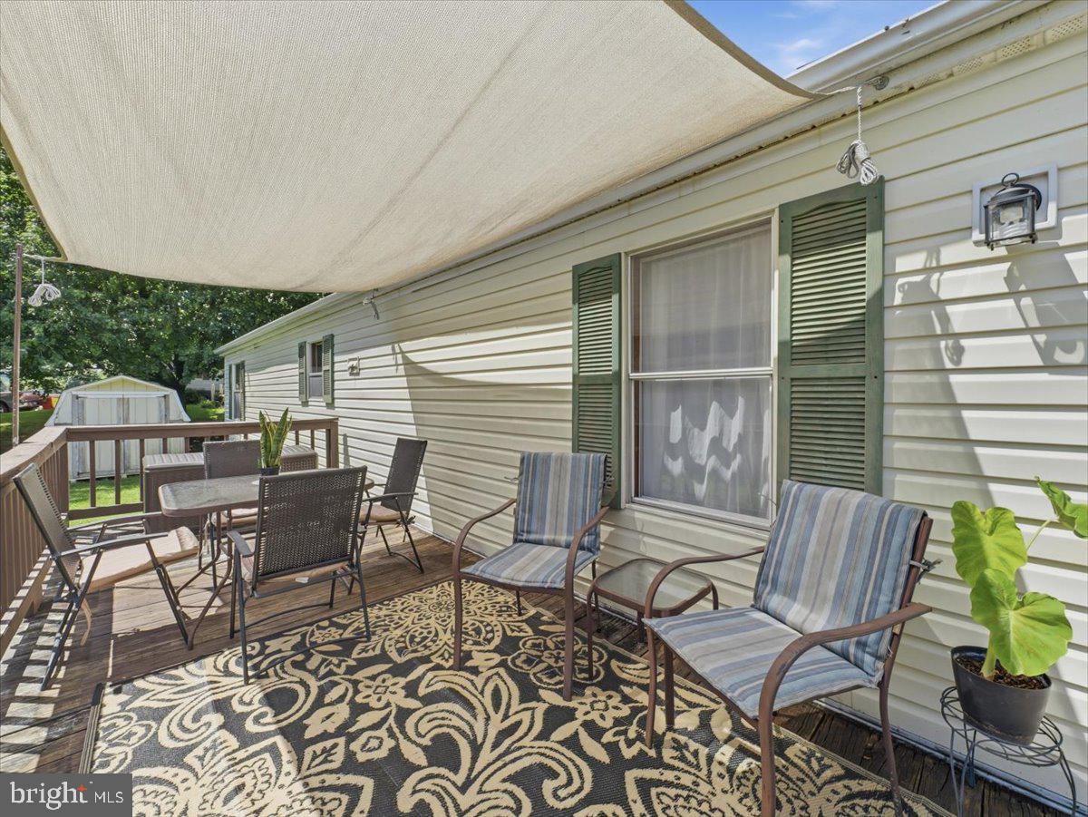 21 Robin Property Photo 5