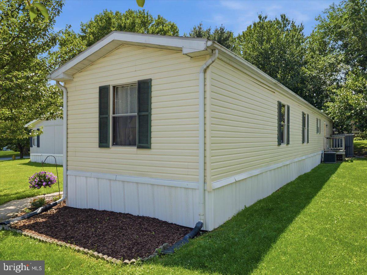 21 Robin Property Photo 7