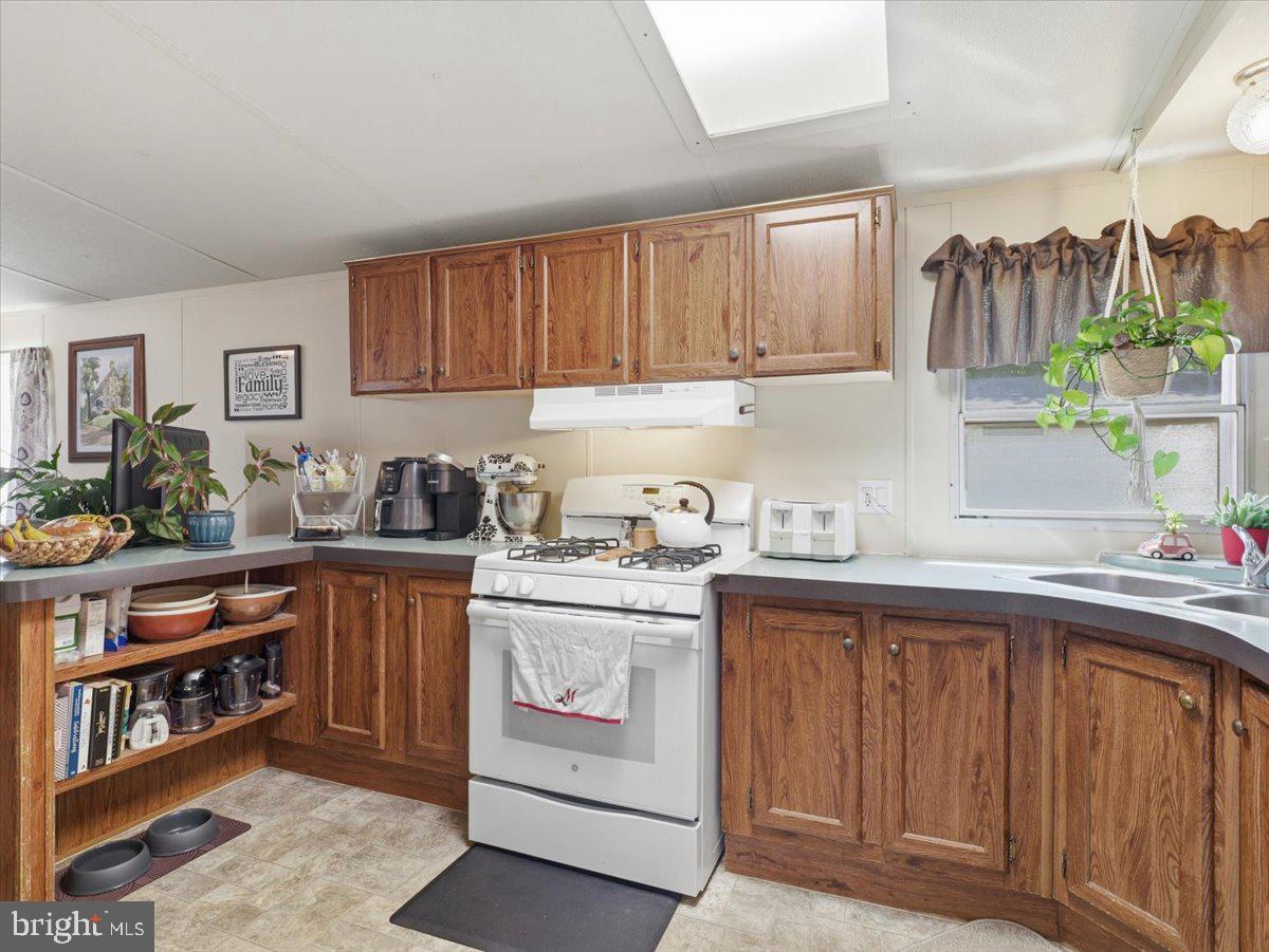 21 Robin Property Photo 17