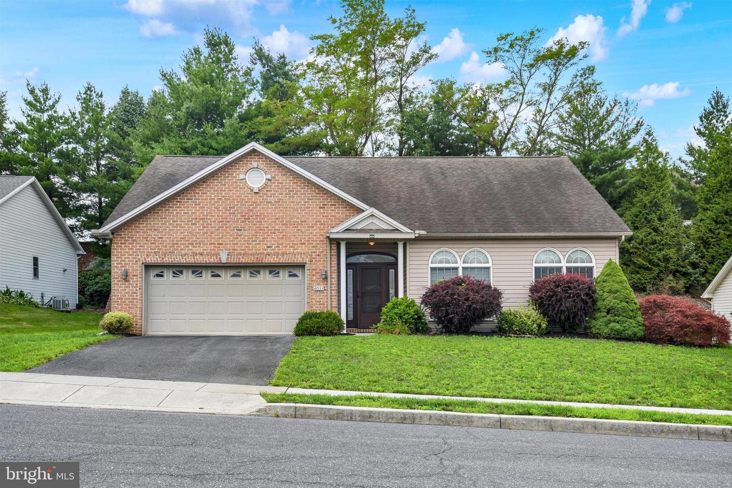 4033 CAISSONS CT