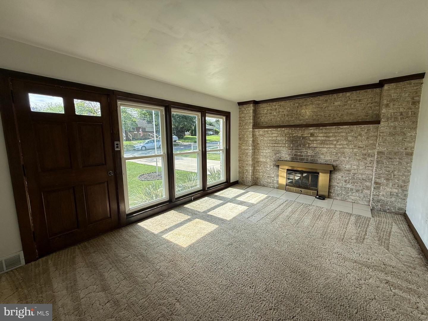 1300 Kelton Rd Property Photo 11