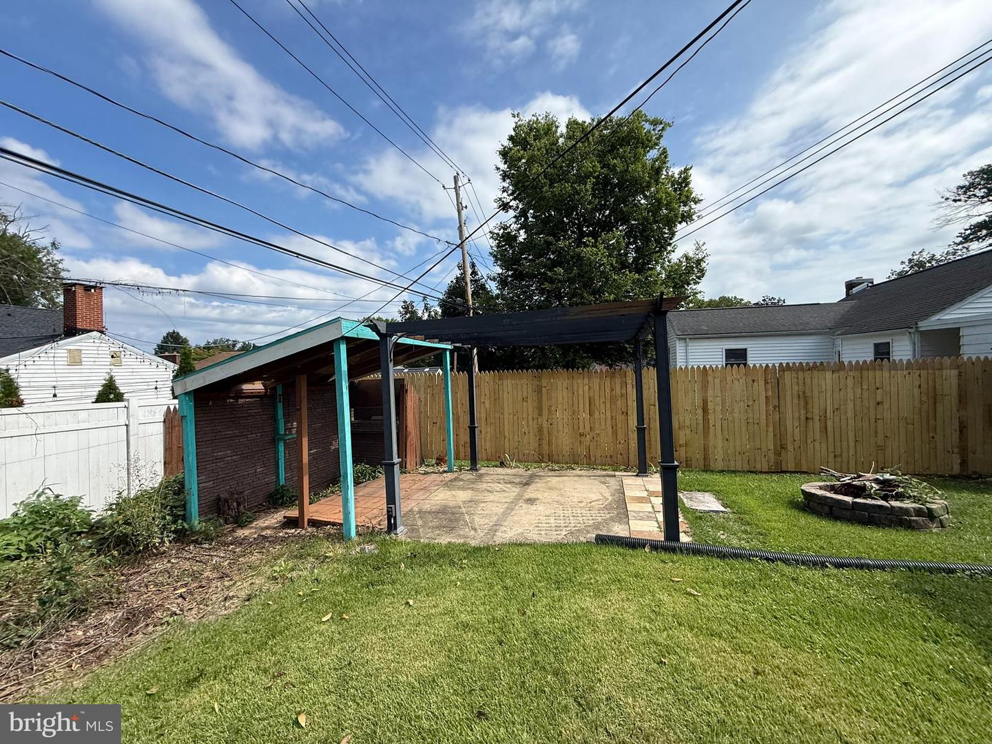 1300 Kelton Rd Property Photo 16