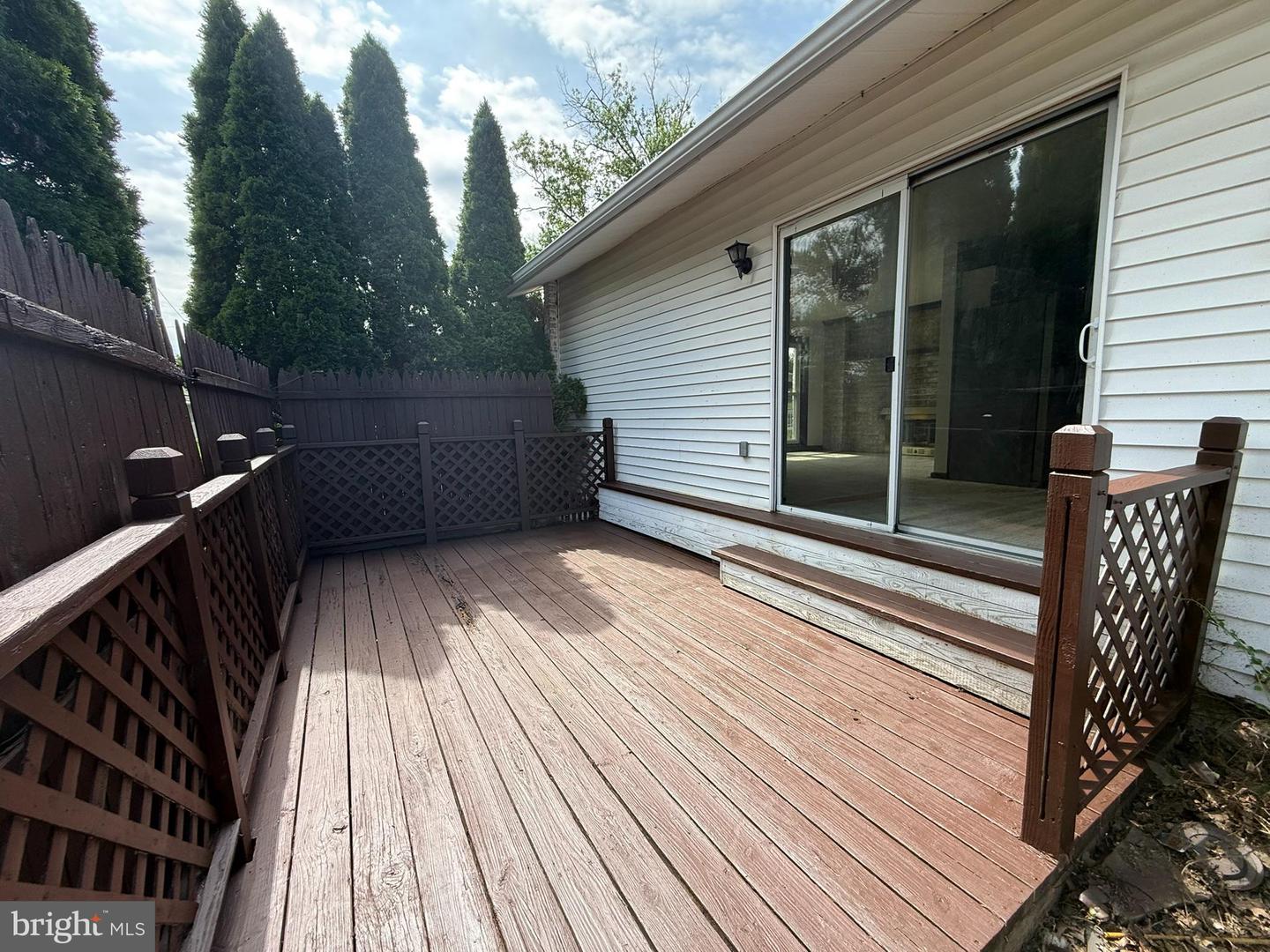 1300 Kelton Rd Property Photo 18