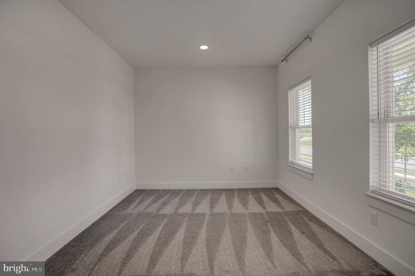 14 Danbury Dr Property Photo 19