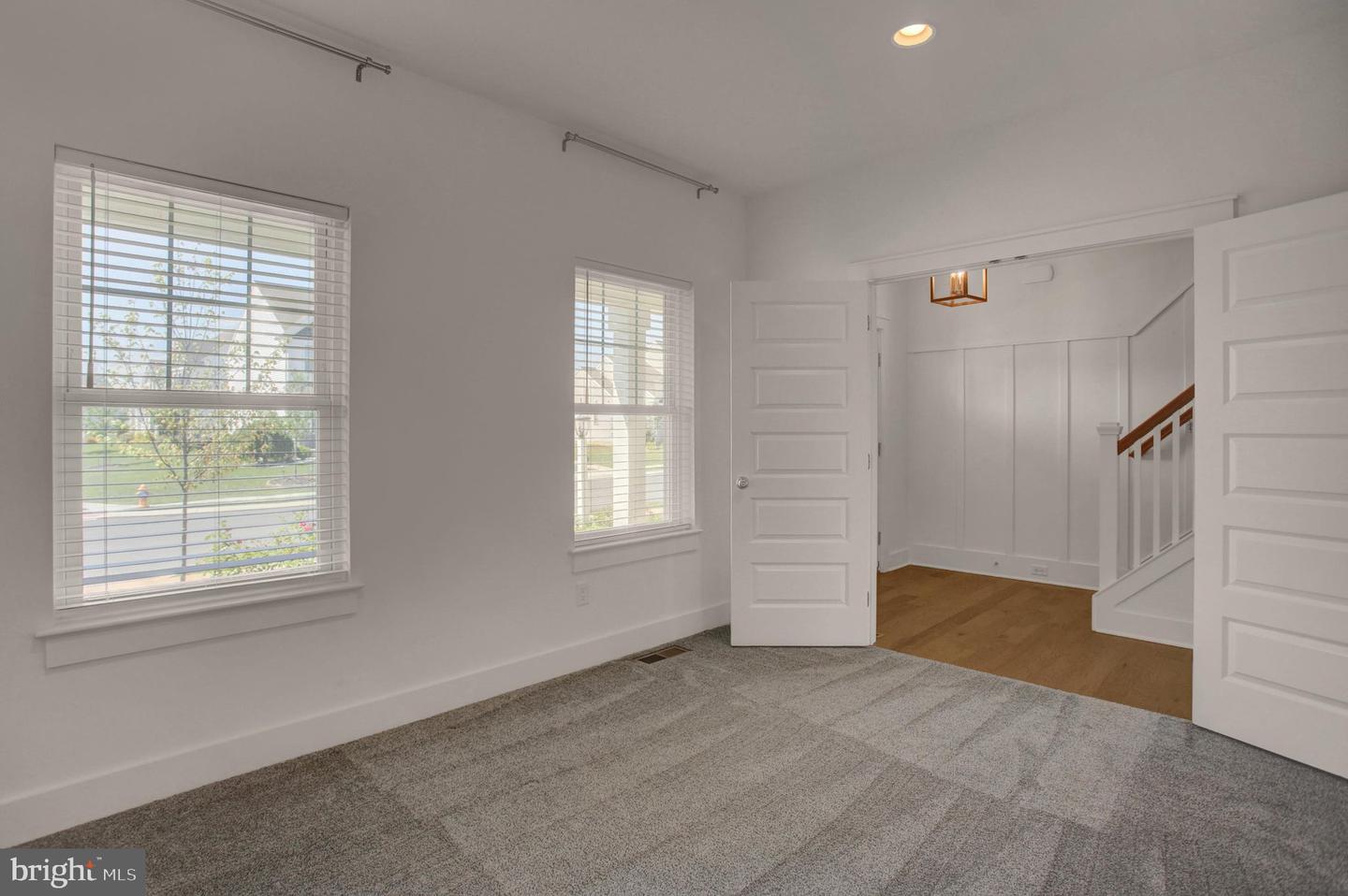 14 Danbury Dr Property Photo 20