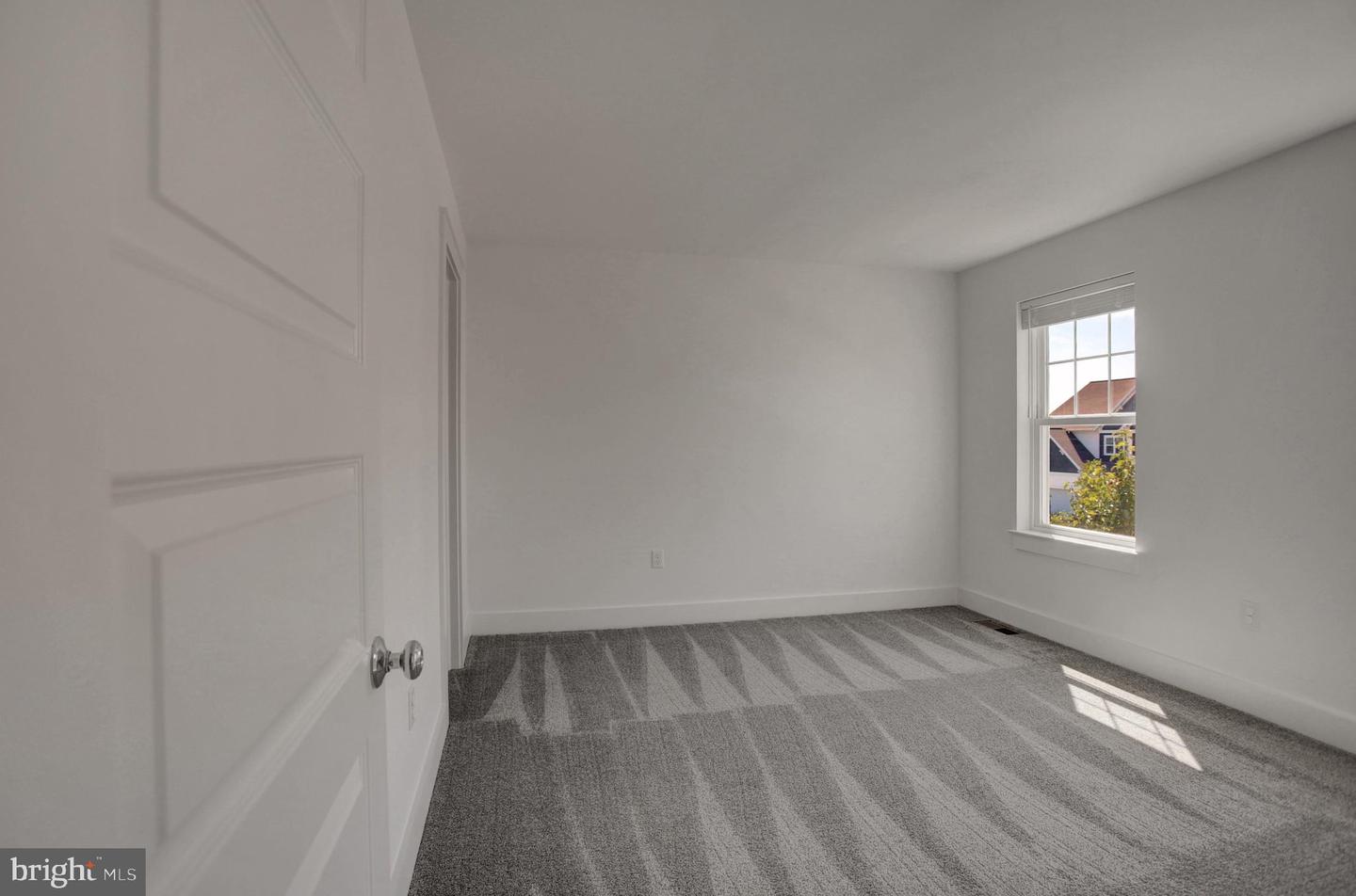 14 Danbury Dr Property Photo 25