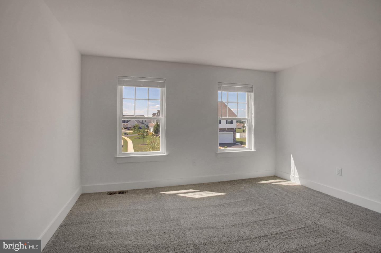 14 Danbury Dr Property Photo 26