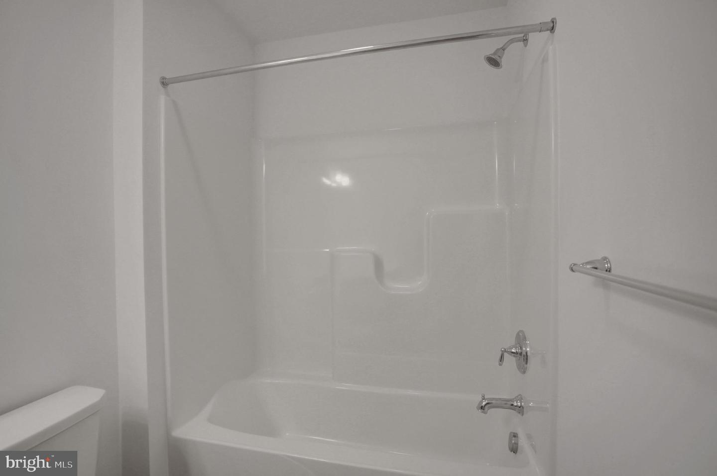 14 Danbury Dr Property Photo 27