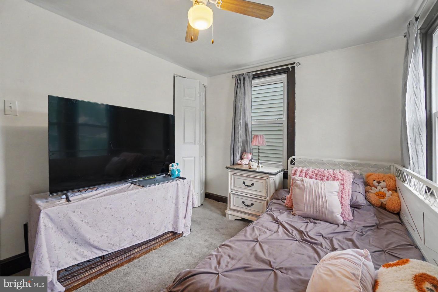 28 E Pine St Property Photo 19
