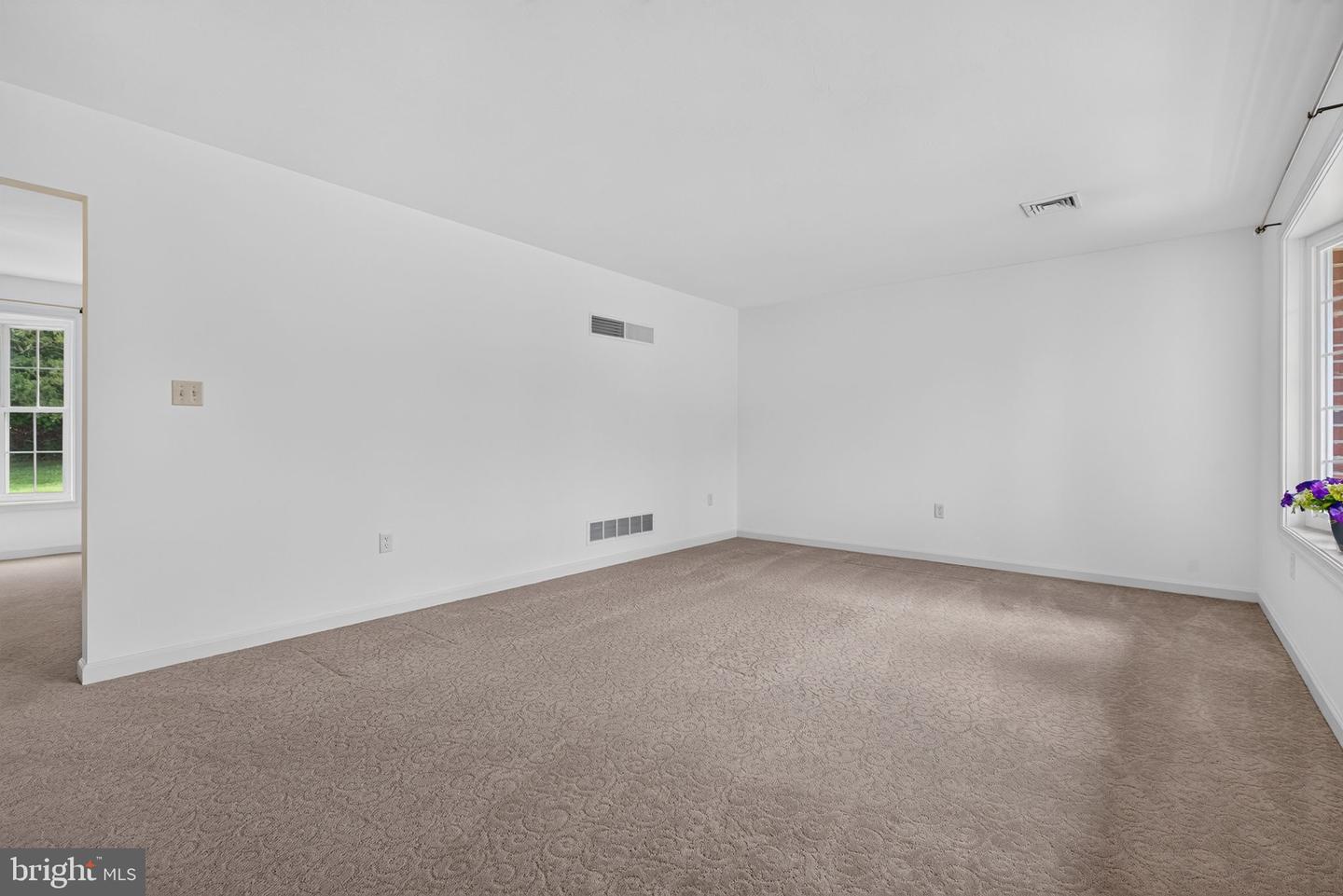397 Baker Dr Property Photo 4