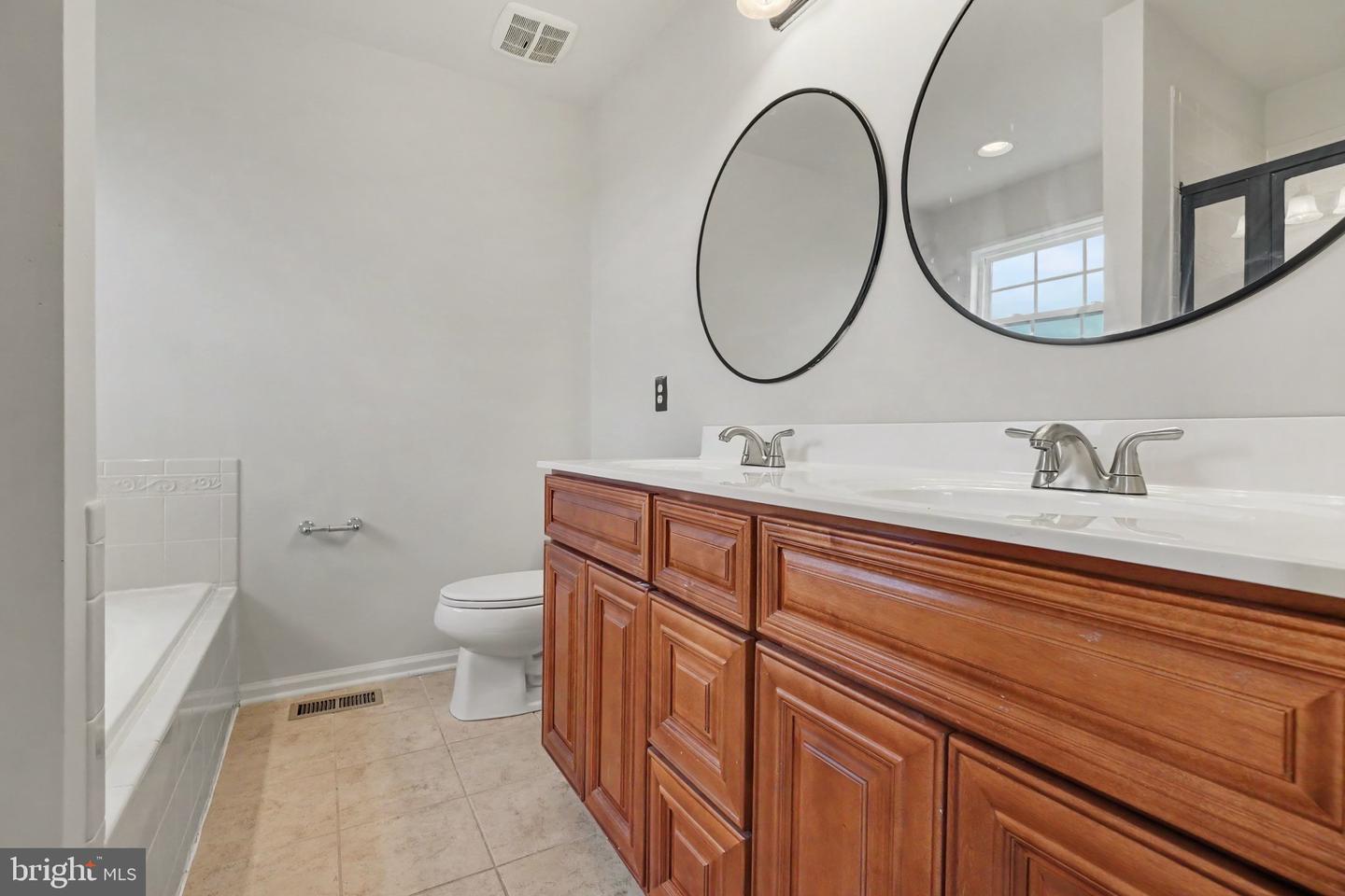 217 Berkshire Dr Property Photo 22