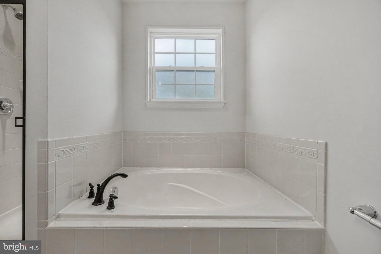 217 Berkshire Dr Property Photo 23
