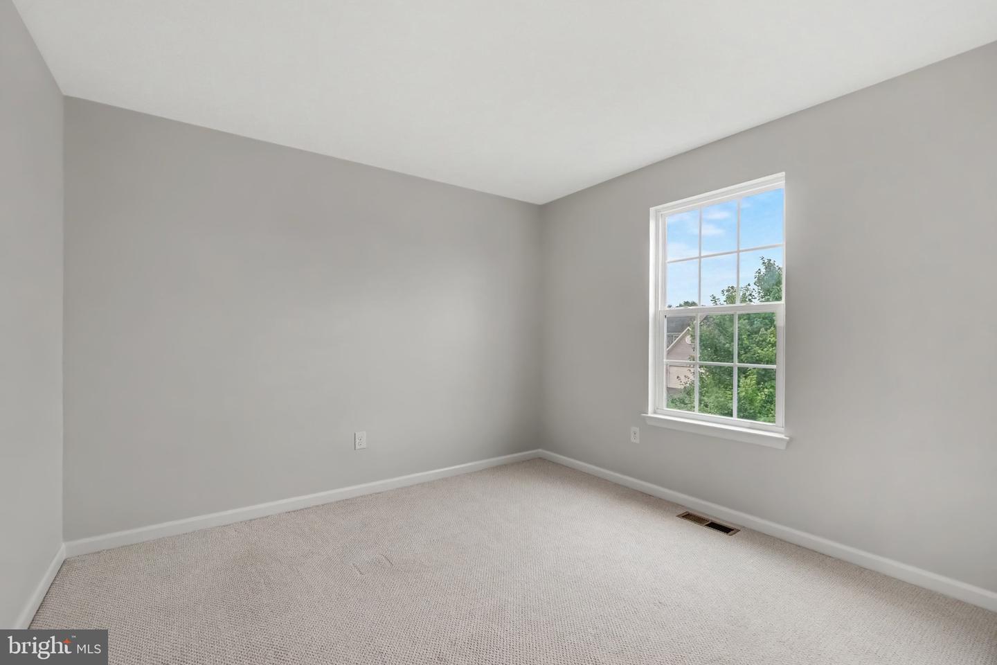 217 Berkshire Dr Property Photo 25